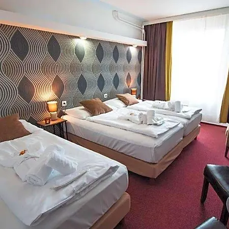 Hotel Wellness Lucia 3*