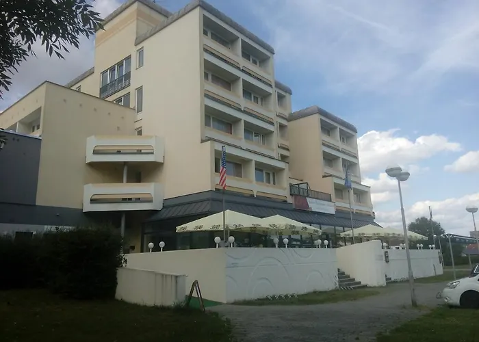 Hotel Wellness Lucia 3*